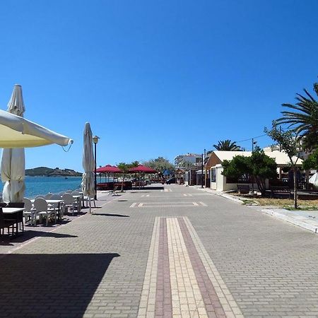 Holiday Apartment Sombrero Néa Péramos المظهر الخارجي الصورة